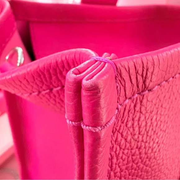 Marc Jacobs Hot Pink Leather Medium Tote Bag & Matching Mini Bag Wallet Set - Picture 10 of 12